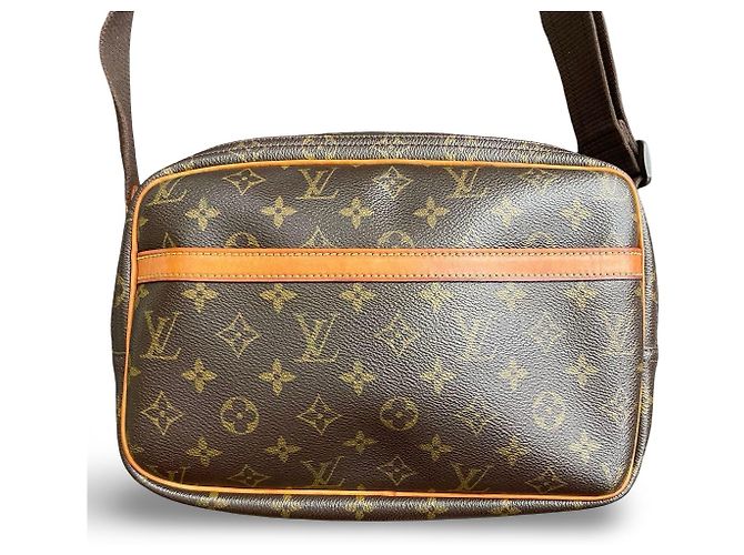 Louis Vuitton Reporter PM Castaño Dorado - vista 2