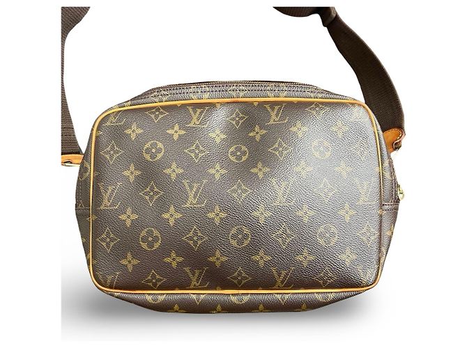 Louis Vuitton Reporter PM Castaño Dorado - vista 3