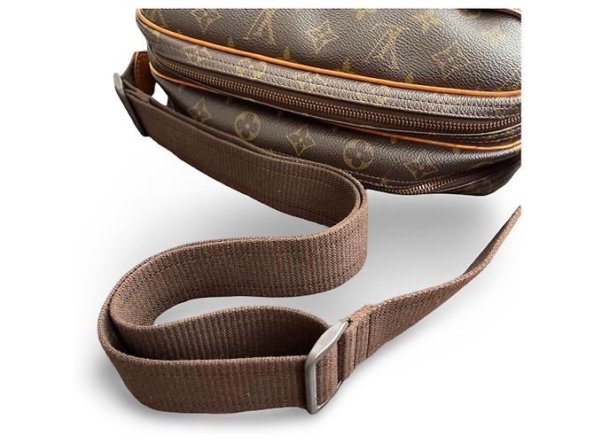 Louis Vuitton Reporter PM Castaño Dorado - vista 6