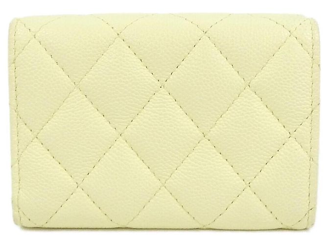 Cartera tri-fold Chanel Timeless Classic Line Yellow Amarillo - vista 2