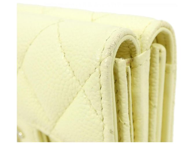 Cartera tri-fold Chanel Timeless Classic Line Yellow Amarillo - vista 5