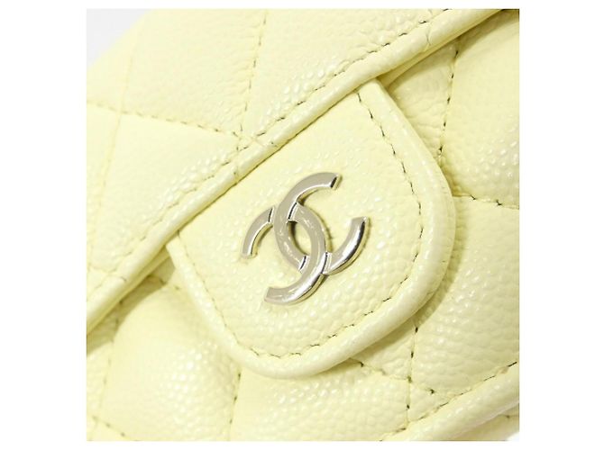 Cartera tri-fold Chanel Timeless Classic Line Yellow Amarillo - vista 6