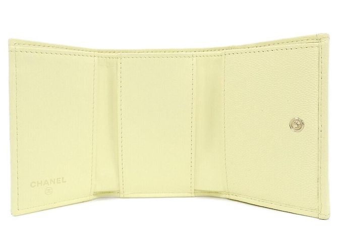 Cartera tri-fold Chanel Timeless Classic Line Yellow Amarillo - vista 7