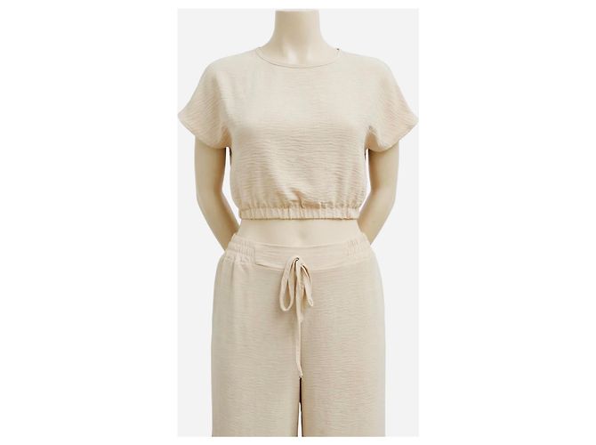 Massimo Dutti Conjunto de crop top e calças largas bege - vista 4