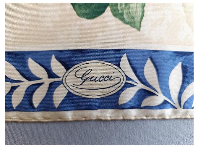 Gucci Seidenschal mit Blumenmuster Pink Weiß Blau Beige Grün - Ansicht 2