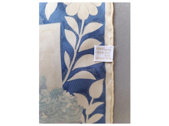 Gucci Seidenschal mit Blumenmuster Pink Weiß Blau Beige Grün - Ansicht 4