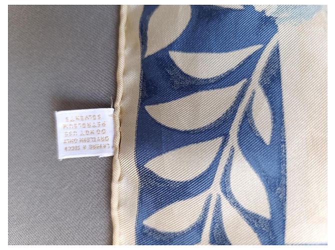 Gucci Seidenschal mit Blumenmuster Pink Weiß Blau Beige Grün - Ansicht 5
