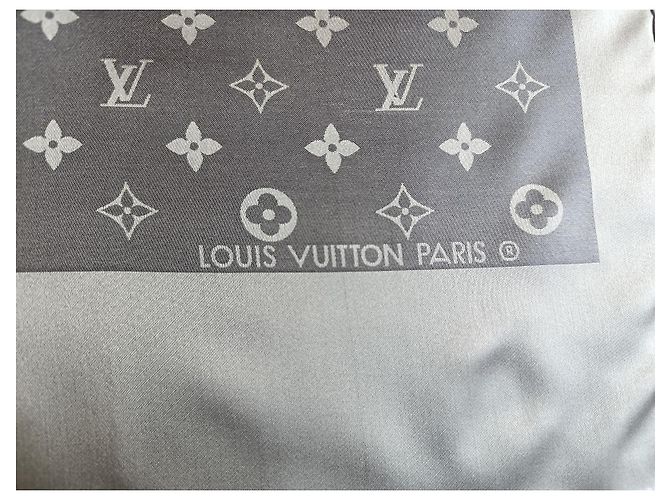 Foulard in seta Monogram Louis Vuitton Bianco Grigio - vista 2