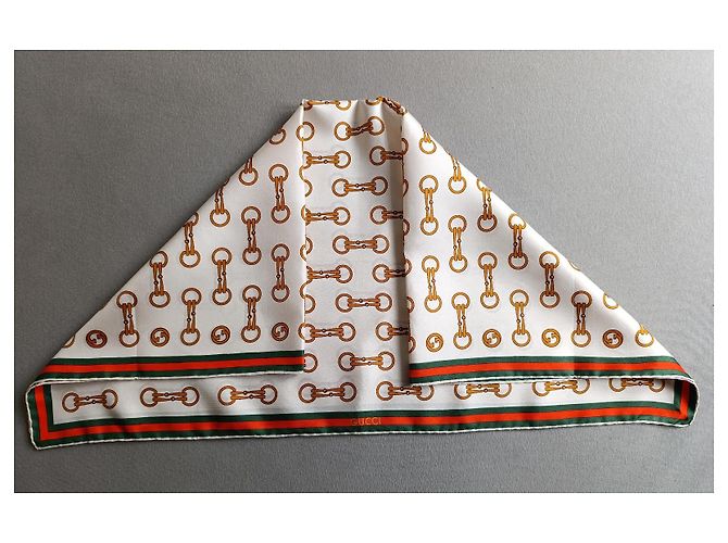 Gucci Seidenschal mit Pferdebeißermotiv Weiß Golden - Ansicht 5