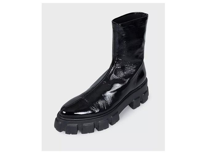 Prada Black Glossy Leather Ankle Boots - EU 39 Pre-owned - view 3