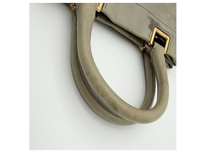 Borsa a tracolla in pelle Prada BN2245 in Grayish Grigio - vista 10