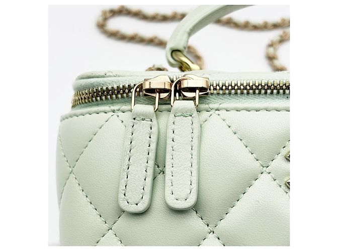 Borsa Vanity Chanel Matelassé Verde chiaro - vista 12