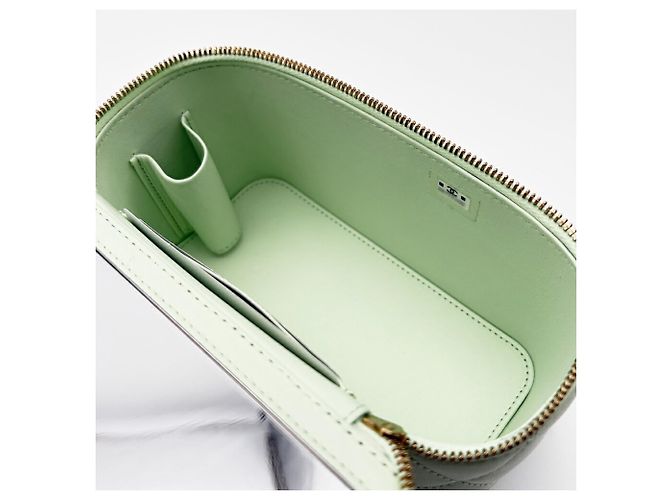 Borsa Vanity Chanel Matelassé Verde chiaro - vista 18