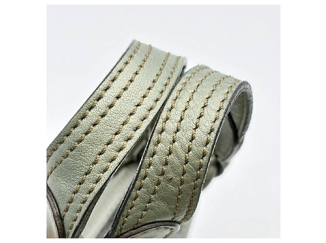 Borsa a tracolla in pelle Loewe Fiesta Verde oliva - vista 9