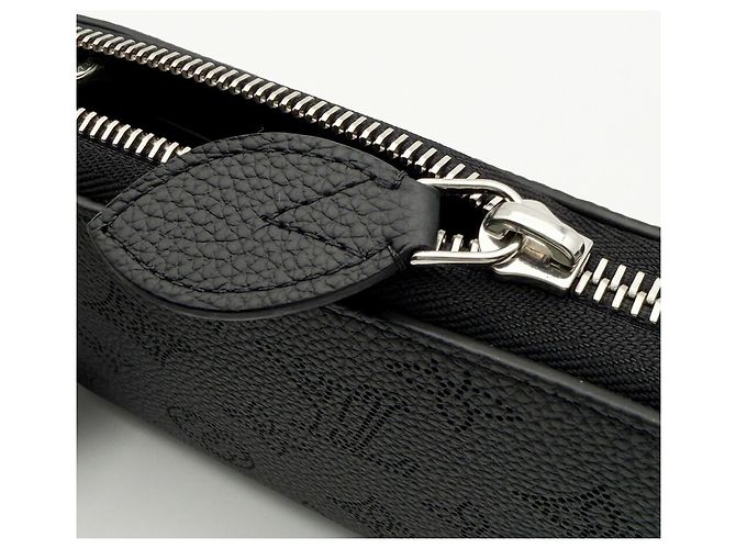 Cartera Zippy Louis Vuitton Mahina Negro - vista 9
