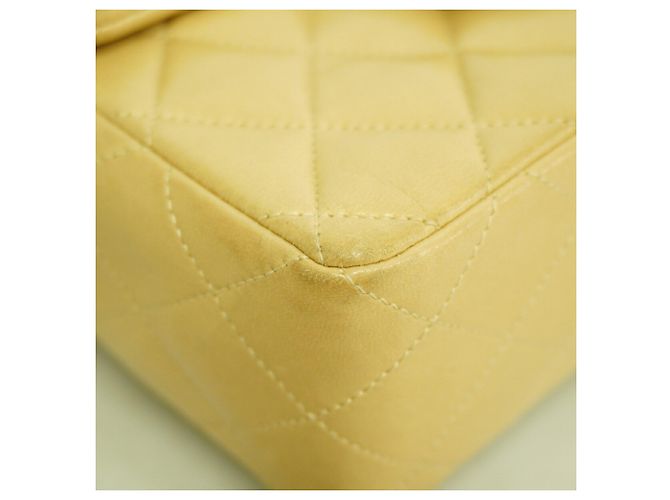 Borsa a spalla Mini Matelassé con catena Chanel Beige - vista 6