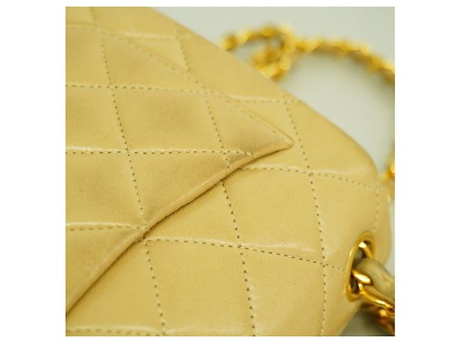 Borsa a spalla Mini Matelassé con catena Chanel Beige - vista 9