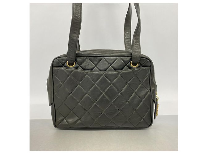 Borsa a tracolla Chanel Matelassé in pelle d'agnello Nero - vista 14