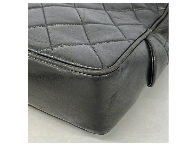 Borsa a tracolla Chanel Matelassé in pelle d'agnello Nero - vista 6