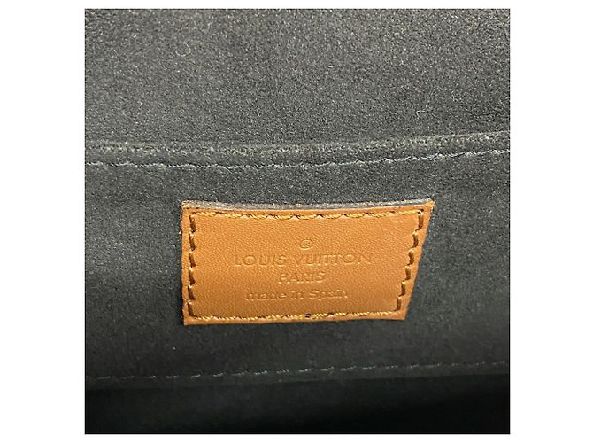 Bolso de hombro Louis Vuitton Dauphine MINI Negro - vista 5