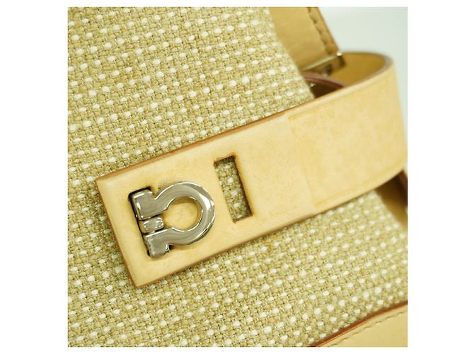 Borsa Salvatore Ferragamo Gancini Canvas Beige - vista 9