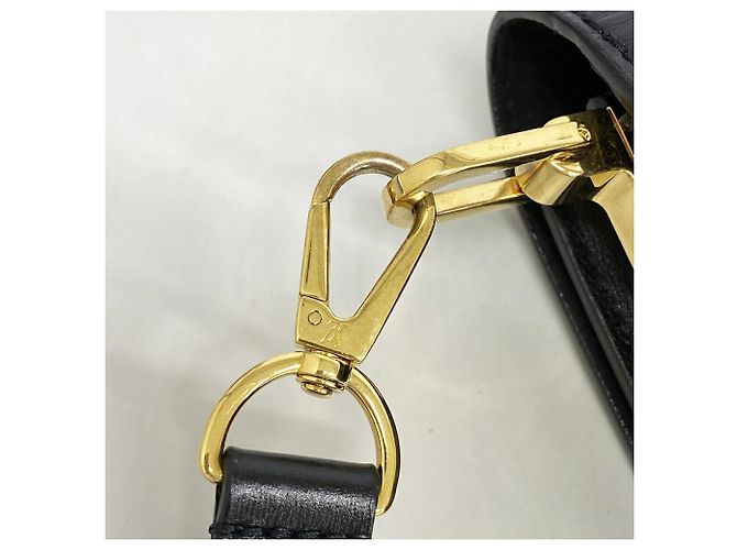 Borsa Louis Vuitton LV Lock Dauphiné MM Nero - vista 11