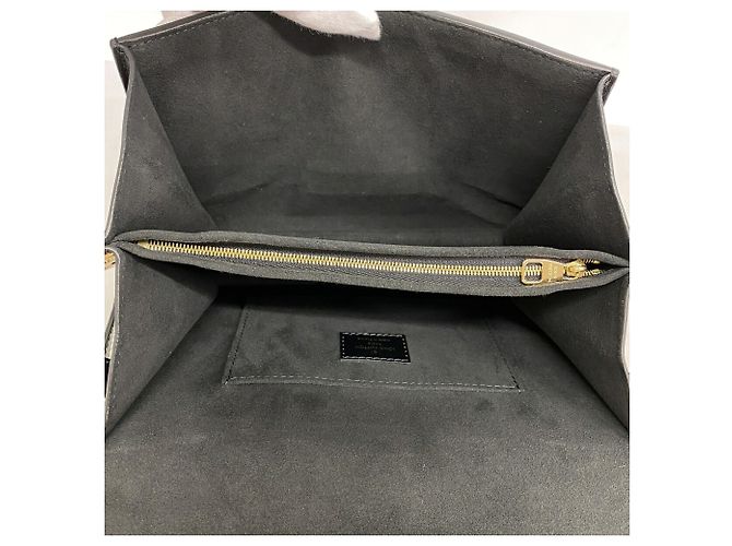 Borsa Louis Vuitton LV Lock Dauphiné MM Nero - vista 4
