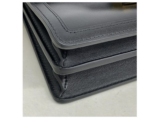 Borsa Louis Vuitton LV Lock Dauphiné MM Nero - vista 8