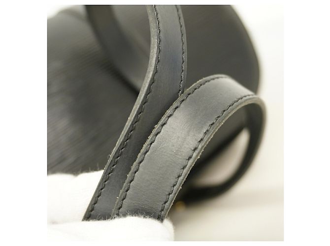Borsa Louis Vuitton Epi Soufflot Nero - vista 10