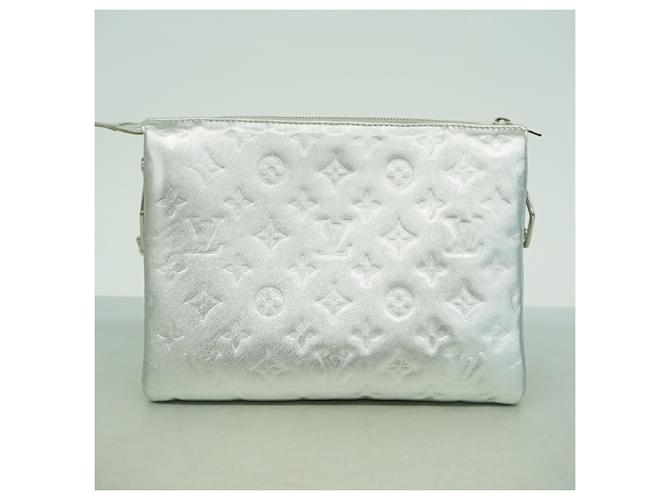 Borsa Louis Vuitton Monogram Embossed Coussin PM Argento - vista 8