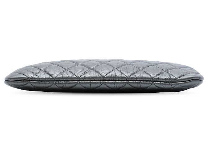 Clutch Chanel Gray Medium Quilted Aged Calfskin Chain Tassel O Case Marrone Grigio antracite - vista 3
