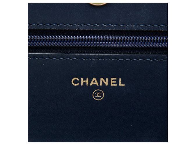 Chanel Blue Quilted Lambskin Boy Wallet On Chain Blu navy - vista 5