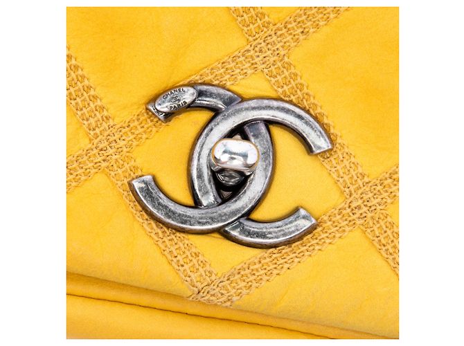 Chanel Yellow CC Iridescent Calfskin Diamond Stitch Flap Giallo Senape - vista 5
