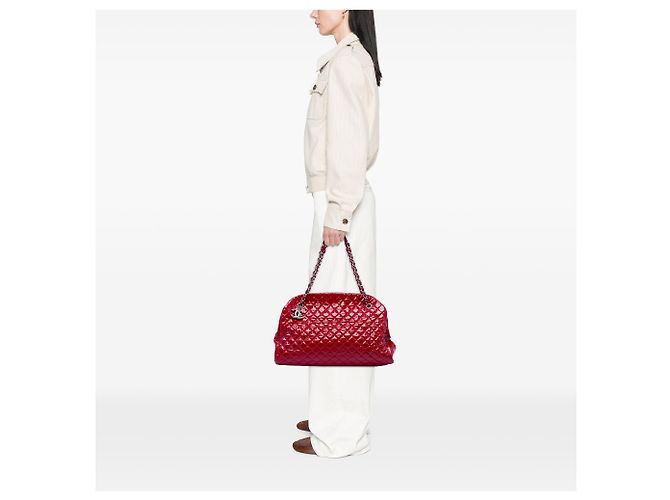 Borsa Bowling Chanel Just Mademoiselle in vernice matelassé rossa Maxi - vista 5