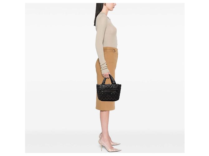 Borsa tote Chanel Coco Cocoon piccola in nylon matelassé nero - vista 8