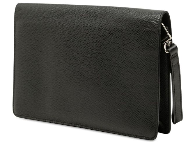 Clutch Louis Vuitton Belaia in Taiga nero - vista 2