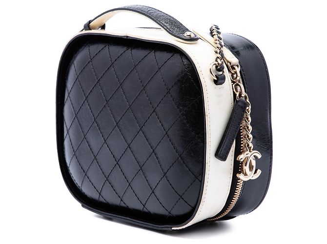 Chanel Vanity Case Small CC Matelassé in Pelle di Vitello Stropicciata Bianca Bianco Crudo - vista 2
