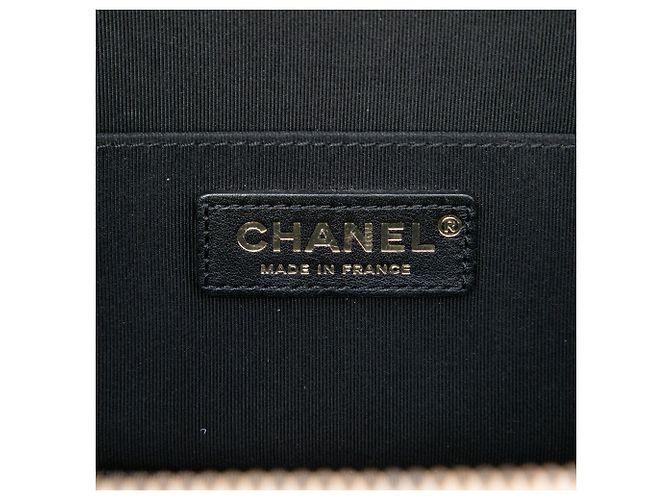 Chanel Vanity Case Small CC Matelassé in Pelle di Vitello Stropicciata Bianca Bianco Crudo - vista 5