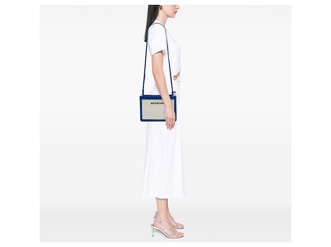 Balenciaga Pochette Crossbody in tela marrone e blu navy - vista 6