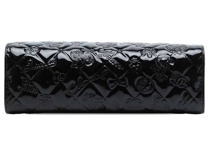 Pochette Chanel in vernice matelassé nera con simboli portafortuna embossed Nero - vista 3