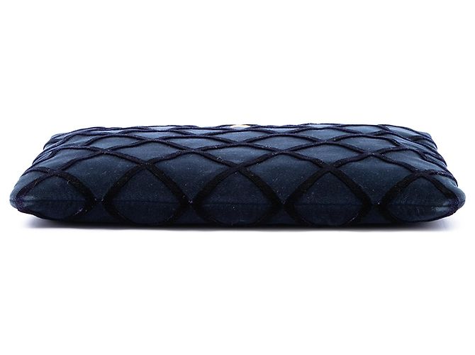 Clutch Chanel Blue Large Quilted Velvet O Case Blu navy - vista 3
