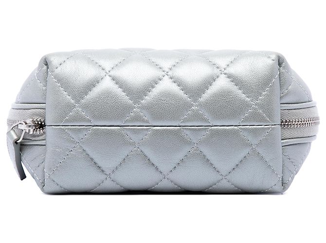 Neceser Chanel Reissue 2.55 de piel de cordero acolchada plateada Plata - vista 3
