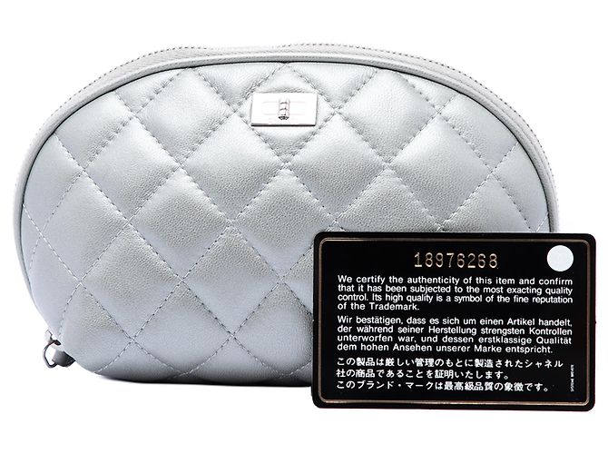 Neceser Chanel Reissue 2.55 de piel de cordero acolchada plateada Plata - vista 7
