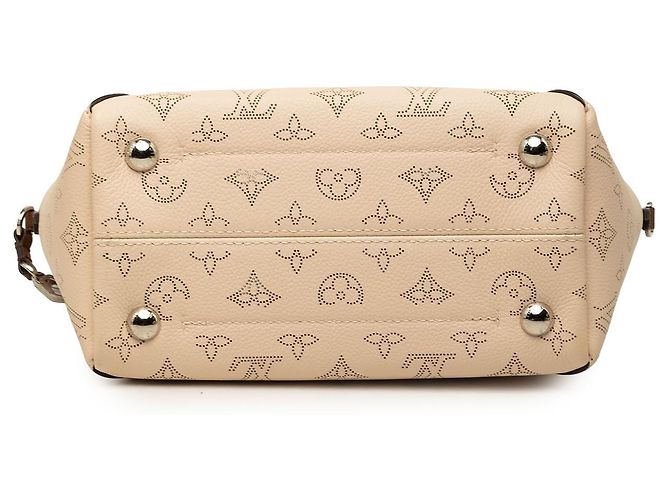 Louis Vuitton Beige Monogram Mahina Hina PM - view 3