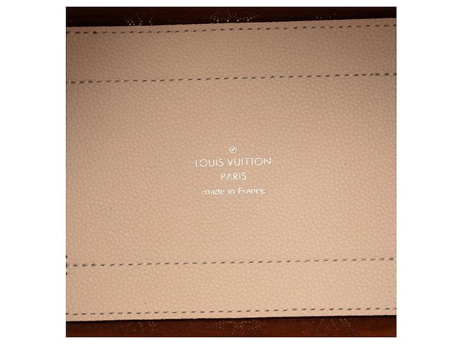 Louis Vuitton Beige Monogram Mahina Hina PM - view 5