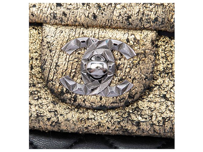 Clutch On Chain Mineral Nights em pele de cordeiro acolchoada e metal dourado Chanel - vista 5