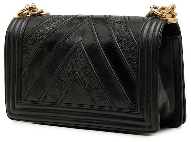 Chanel Black Old Medium Chevron Mixed Leather Boy Flap Nero - vista 2