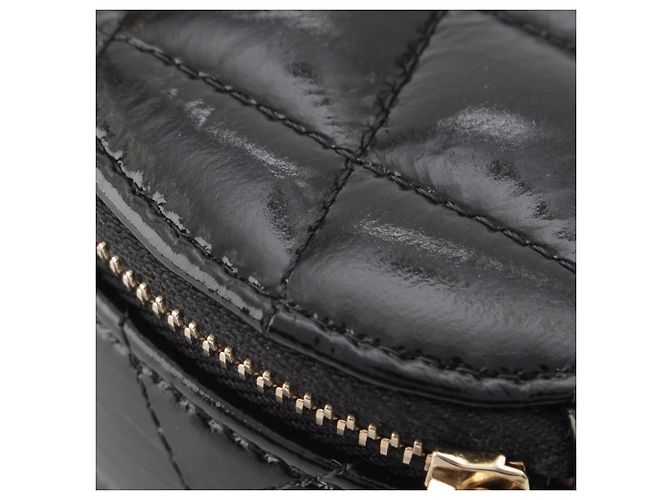 Chanel Vanity Case Round Handle With Care in pelle d'agnello lucida matelassé nera con catena Nero - vista 10