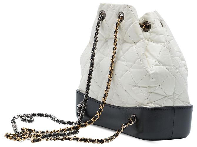 Chanel Gabrielle Backpack Small aus weißem bicolor gestepptem gealterten Kalbsleder - Ansicht 2