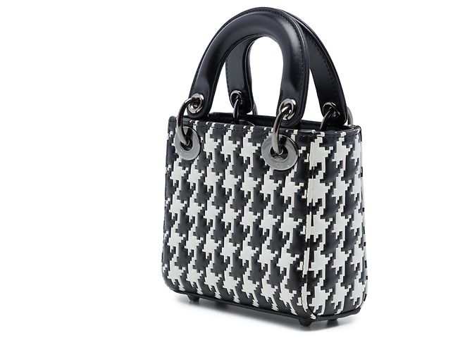 Dior Macro Lady Dior aus schwarzem Micro-Kalbsleder mit geprägtem Hahnentritt-Muster - Ansicht 2